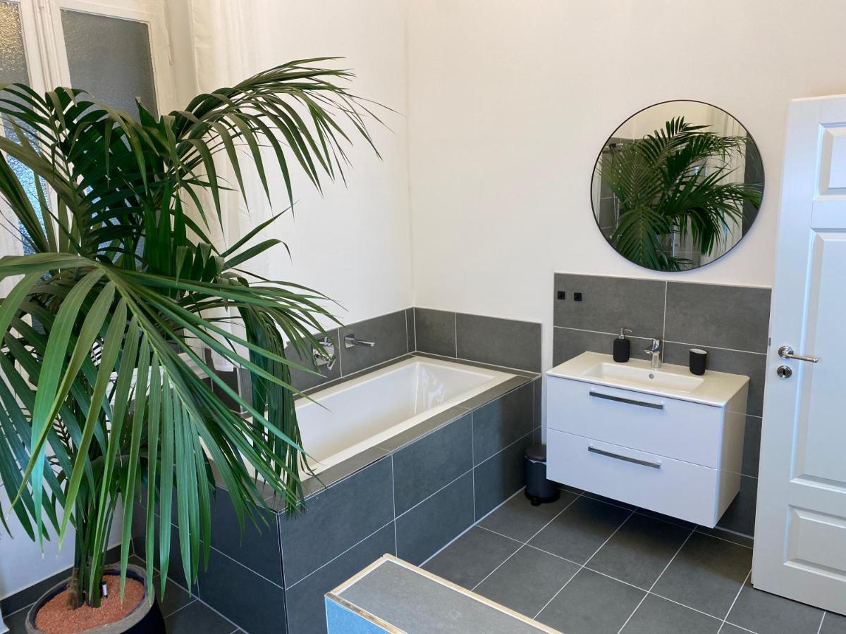 Direct Moselle View 200M² 4 Sz 10Pers Terrace Lejlighed Sankt Aldegund Eksteriør billede