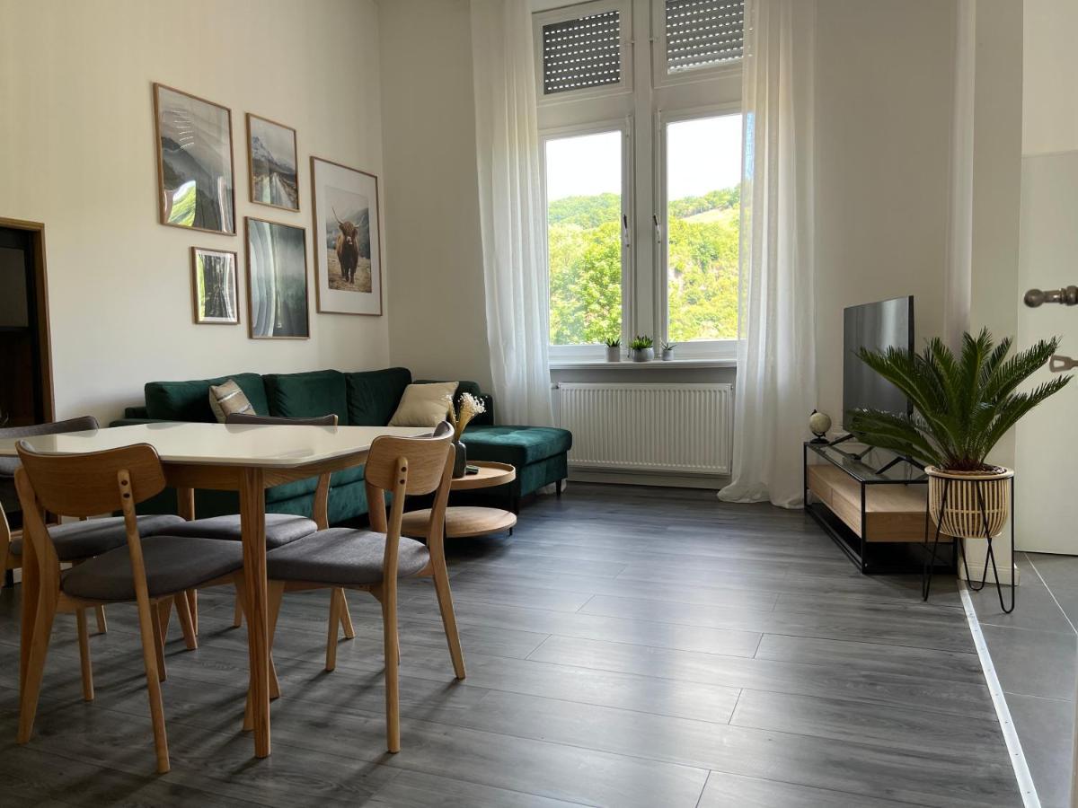 Direct Moselle View 200M² 4 Sz 10Pers Terrace Lejlighed Sankt Aldegund Eksteriør billede